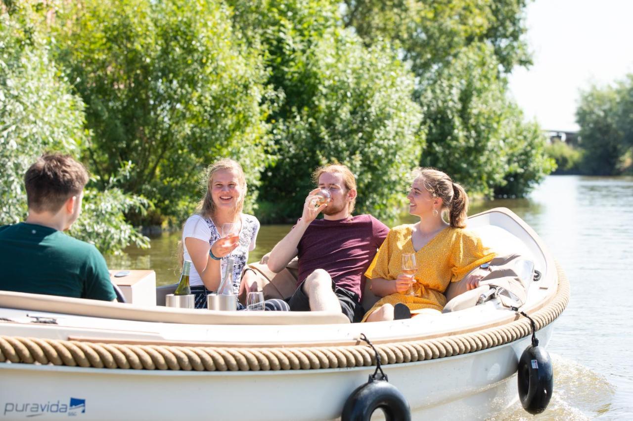 Pod Hotelkamer Aan Het Water Dokkum Bagian luar foto