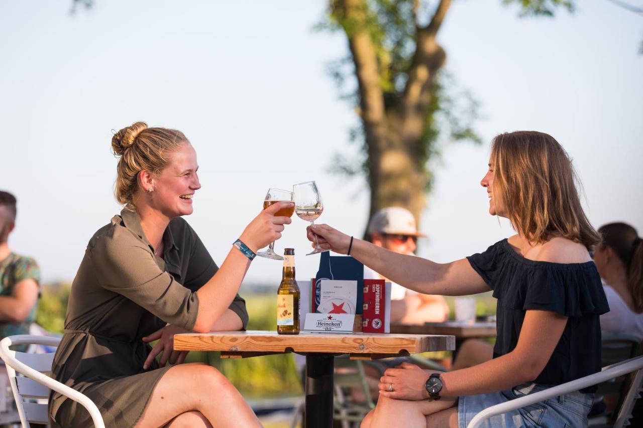 Pod Hotelkamer Aan Het Water Dokkum Bagian luar foto
