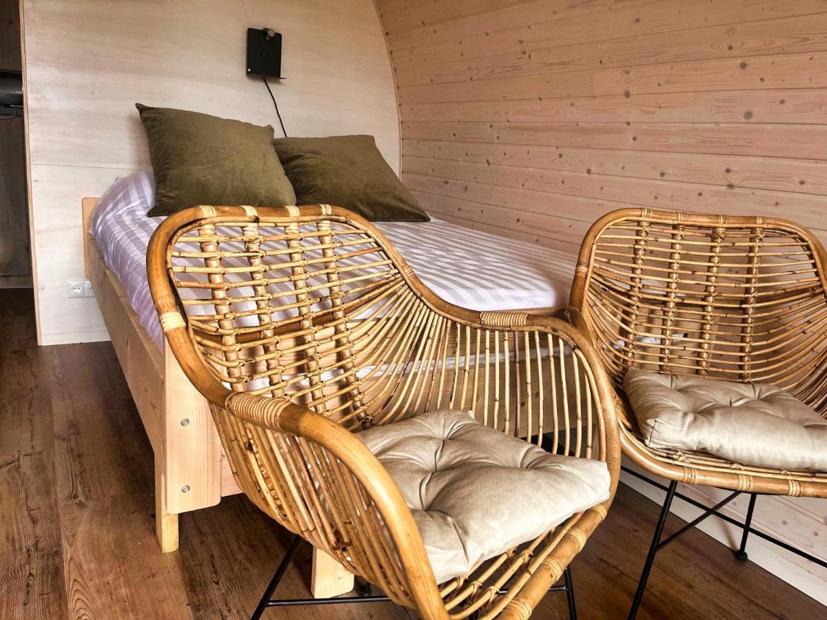 Pod Hotelkamer Aan Het Water Dokkum Bagian luar foto